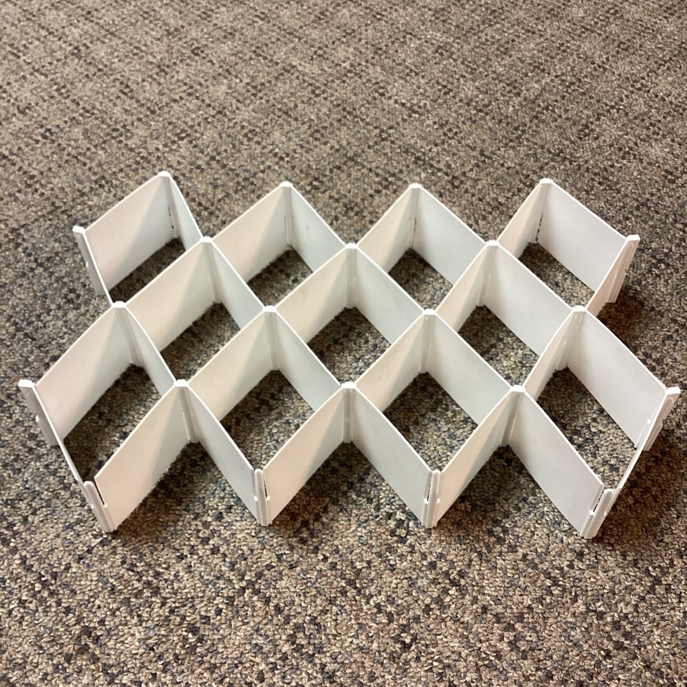 White Adjustable Drawer Organizer * Design for your drawer space